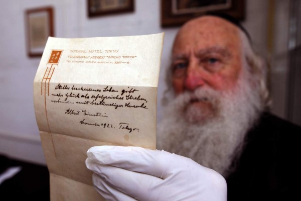 'La teoría de la felicidad' que Einstein le reveló a un mensajero japonés