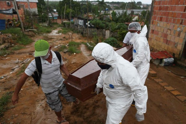 OPS advierte a América Latina por desescalada temprana del confinamiento