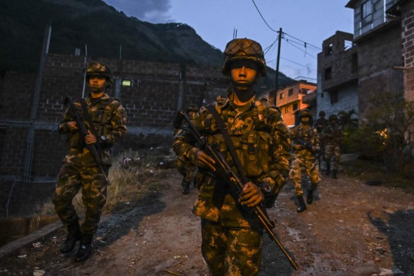 Ataque con explosivos contra estación de policía en Colombia deja 16 heridos