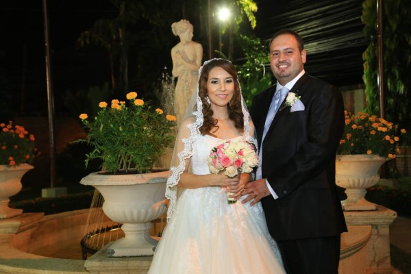 La boda de Wendy Mendoza y Argelio Sabillón