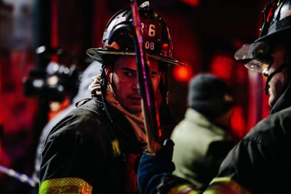 Video: Un grave incendio daña una iglesia centenaria de Nueva York