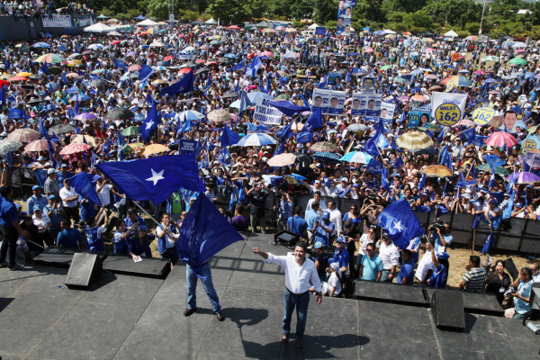 Juan Orlando: 'Hasta encuestas de Libre me dan como ganador”