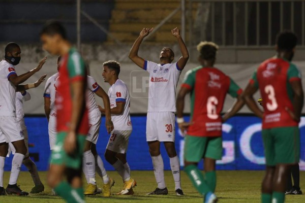 Olimpia doblega al Marathón y roza el título del fútbol hondureño