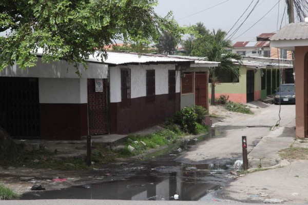 Insalubridad en la ciudad por basureros y derrames de aguas negras