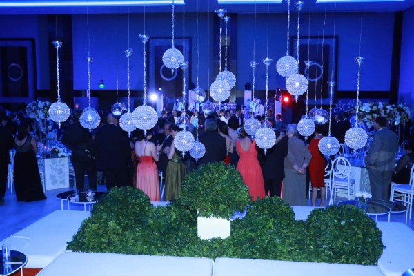 La boda de Victoria Saybe y Luis Cousin