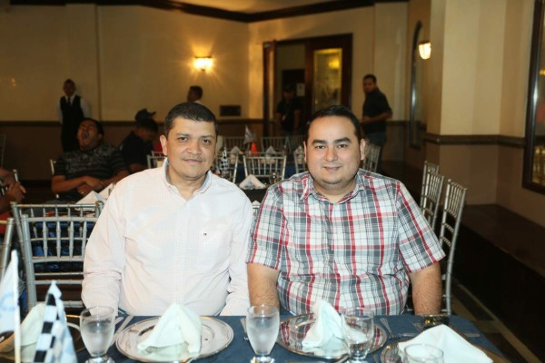 Grupo Opsa festeja a los padres