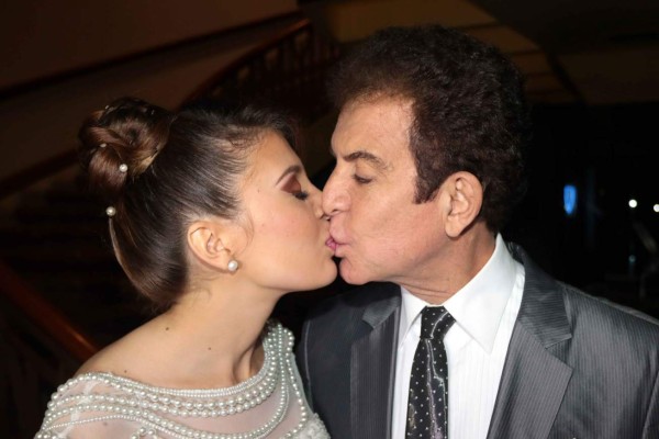 Salvador Nasralla: 'Me siento feliz de haberla conocido y casarme'