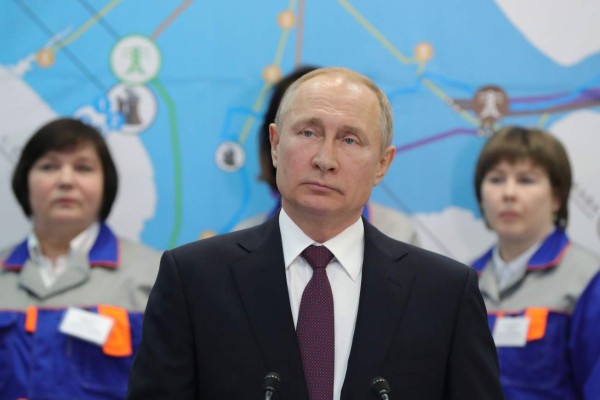 Putin promulga polémicas leyes contra noticias falsas y ofensa al Estado