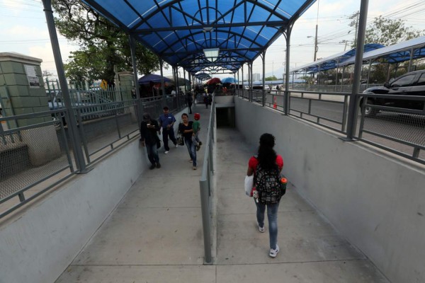 Inauguran en Tegucigalpa primer paso peatonal subterráneo