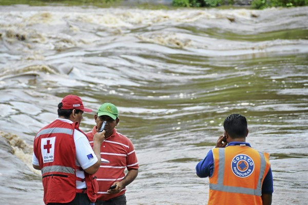 Inundaciones dejan más de 5,000 damnificados