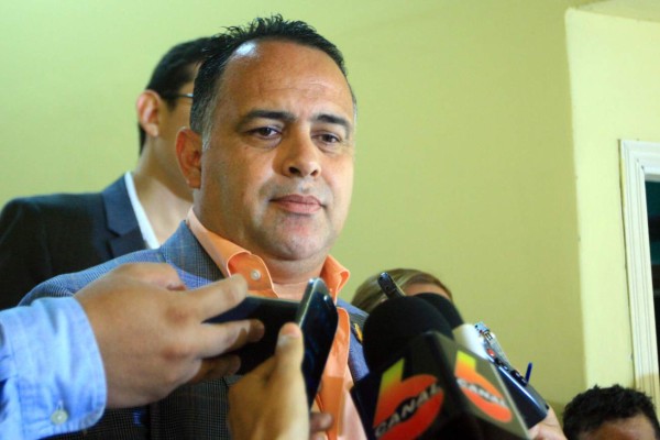 Calidonio expuso a directivos del Congreso situación financiera de San Pedro Sula