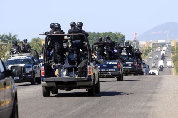 Fuerzas federales ya tienen el control de 20 municipios de Michoacán