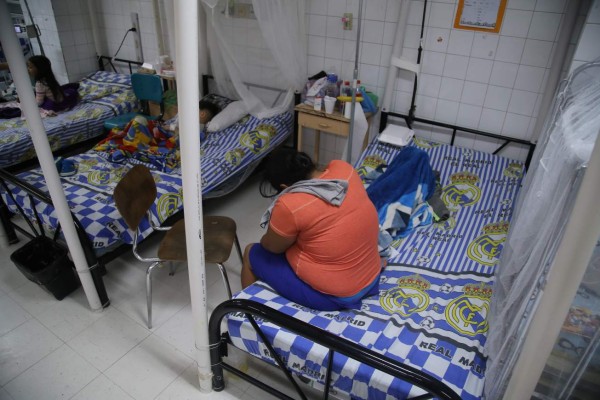 Más de mil casos de dengue se reportan a la semana en Honduras