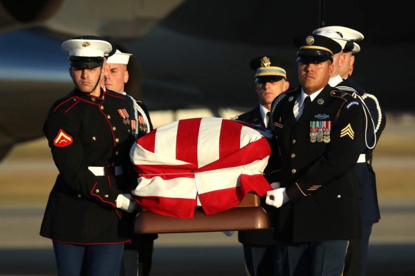 Restos de George Bush llegan a Washington para homenaje