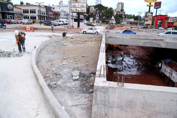 Túnel en bulevar Juan Pablo II será inaugurado este mes