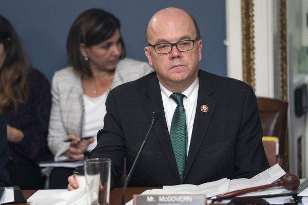 Congresista demócrata pide a Biden levantar sanciones contra Venezuela