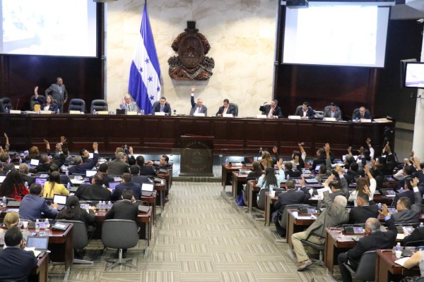 Diputados derogan el polémico artículo 335-B