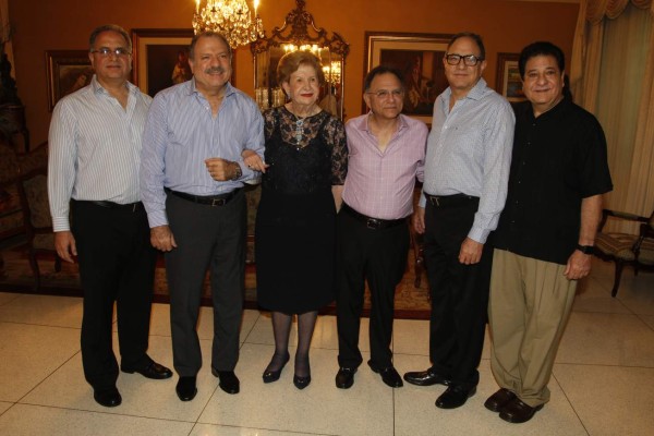 Los 85 años de la dama Julieta Kattán