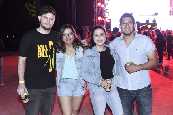 Noche llena de música, juventud y alegría en concierto de Dimitri Vegas y Like Mike
