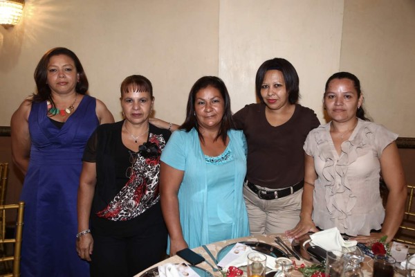 Almuerzo para festejar a las madres