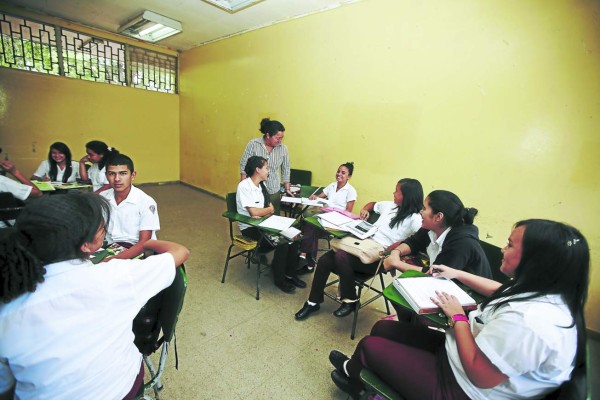 Docentes de Normales deben profesionalizarse