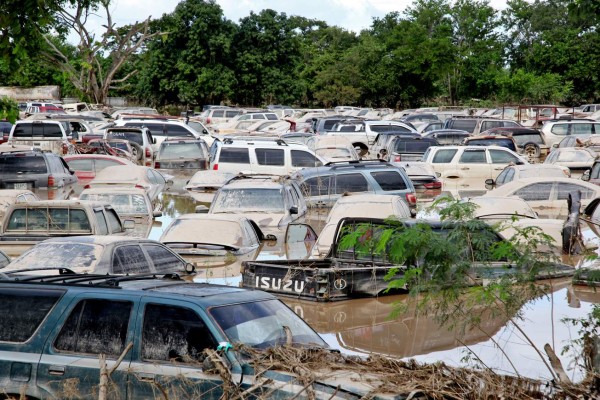 Insalubridad acecha colonias de La Lima tras paso de tormentas