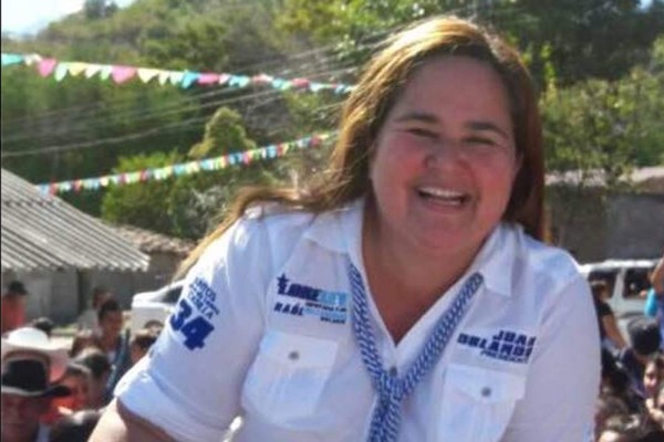 Loreley Fernández lanza nuevo video cantando