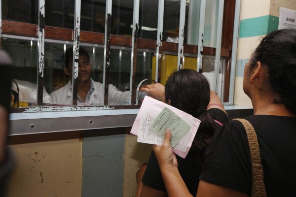 Comisión multipartidaria sugirió separar a sobornado