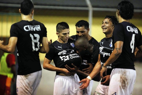 Honduras Progreso golea al Real España