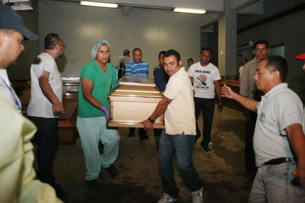 San Miguelito llora a sus hijos fallecidos en accidente