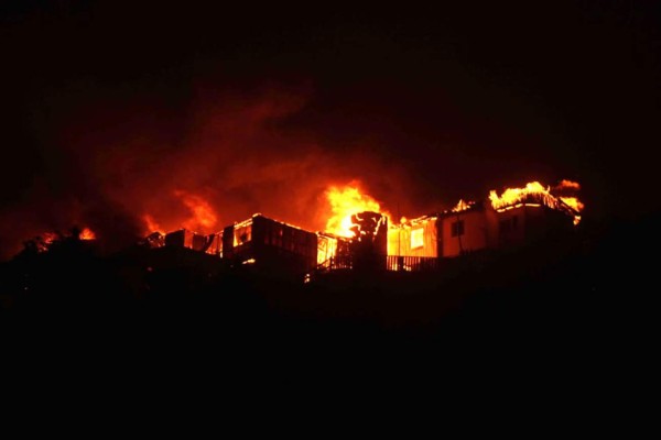 3,000 evacuados y unas 500 casas destruidas deja incendio en Chile 