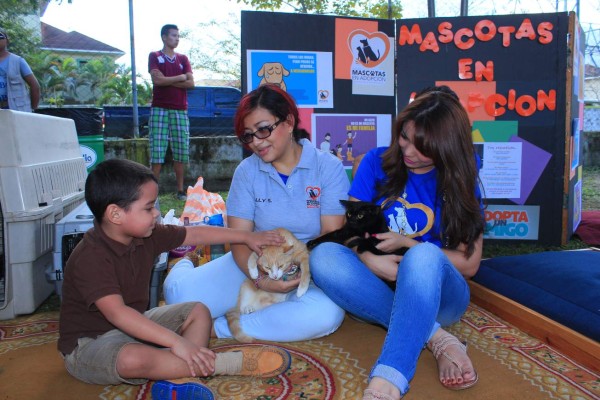 Sampedranos acudieron a apoyar la campaña para adoptar mascotas