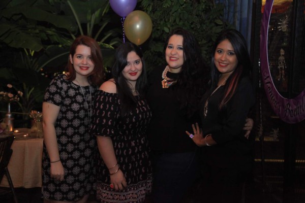 Despedida para Mónica Theodoracópulos