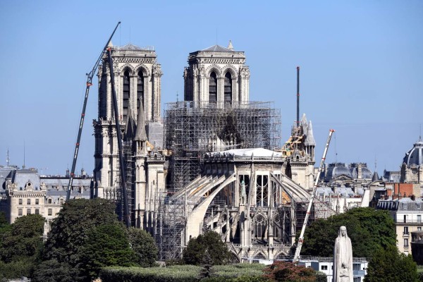 Catedral de Notre Dame de París aún corre riesgo de colapsar