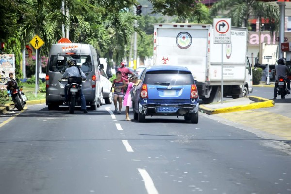 Los niños mendigos se multiplican y recaudan más de L3 millones al año