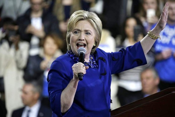 EEUU imputa a 12 agentes rusos por 'hackear' la campaña de Hillary Clinton