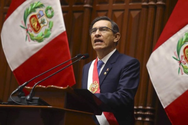 Vizcarra, el popular presidente peruano que busca acortar su mandato