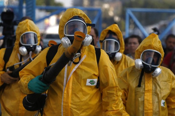 Brasil envía a más de 200,000 militares a combatir el zika