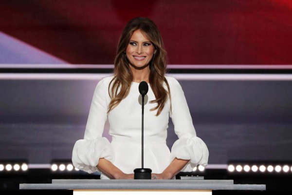 Diario de Nueva York publica polémicas fotos de Melania Trump