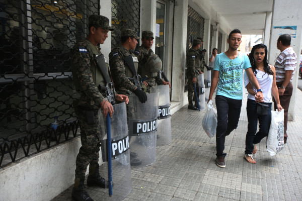 Militarizadas las oficinas de la DEI