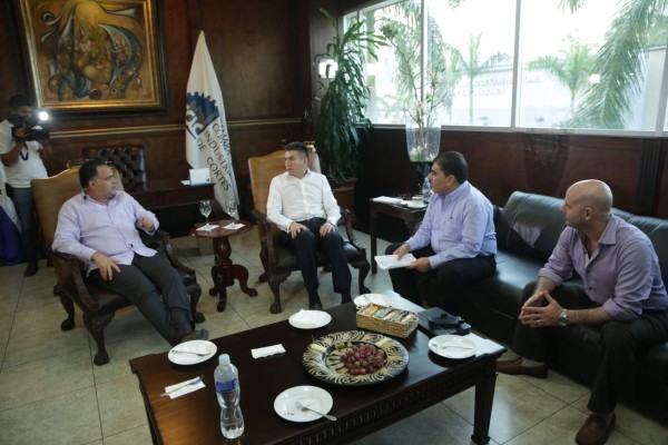 Empresarios piden más seguridad jurídica al presidente de la Corte