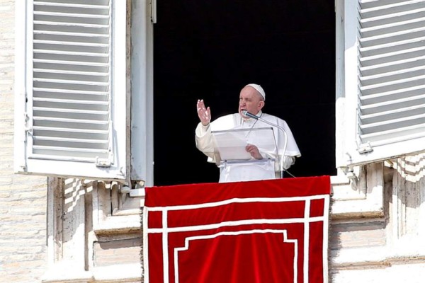 Papa Francisco condena el secuestro de 317 jóvenes en Nigeria