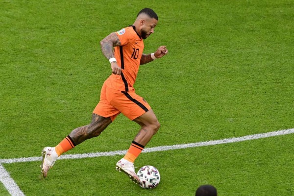 Depay confirma su interés por jugar en el FC Barcelona