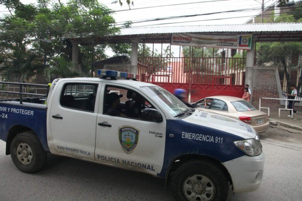 Policía resguarda a 450,000 estudiantes en San Pedro Sula