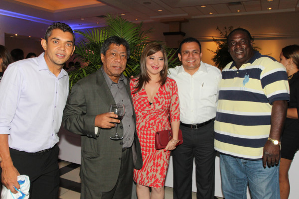 Diunsa presenta la camiseta oficial de la Selección Nacional de Honduras