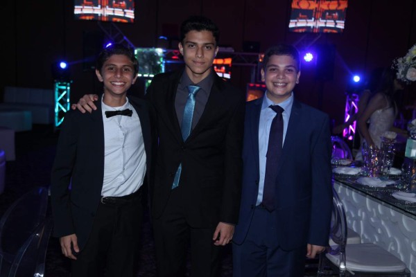 Quince años de Natalie Marie Andonie Larach