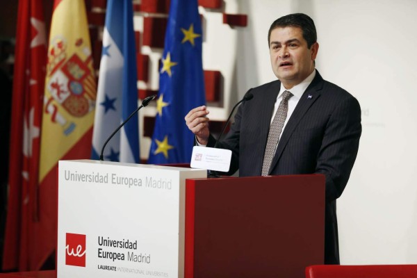Presidente de Honduras destaca en España logros en educación
