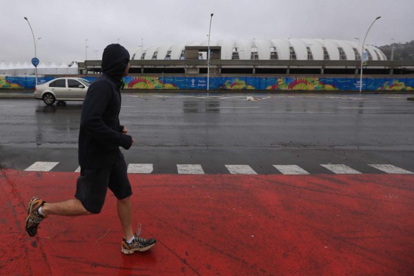 Suárez preocupado con la lluvia