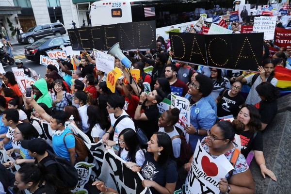 Trump eliminará programa que protege de deportación a 800 mil indocumentados