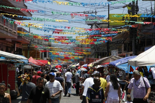 Derroche de alegría y fiesta viven los ceibeños en su carnaval